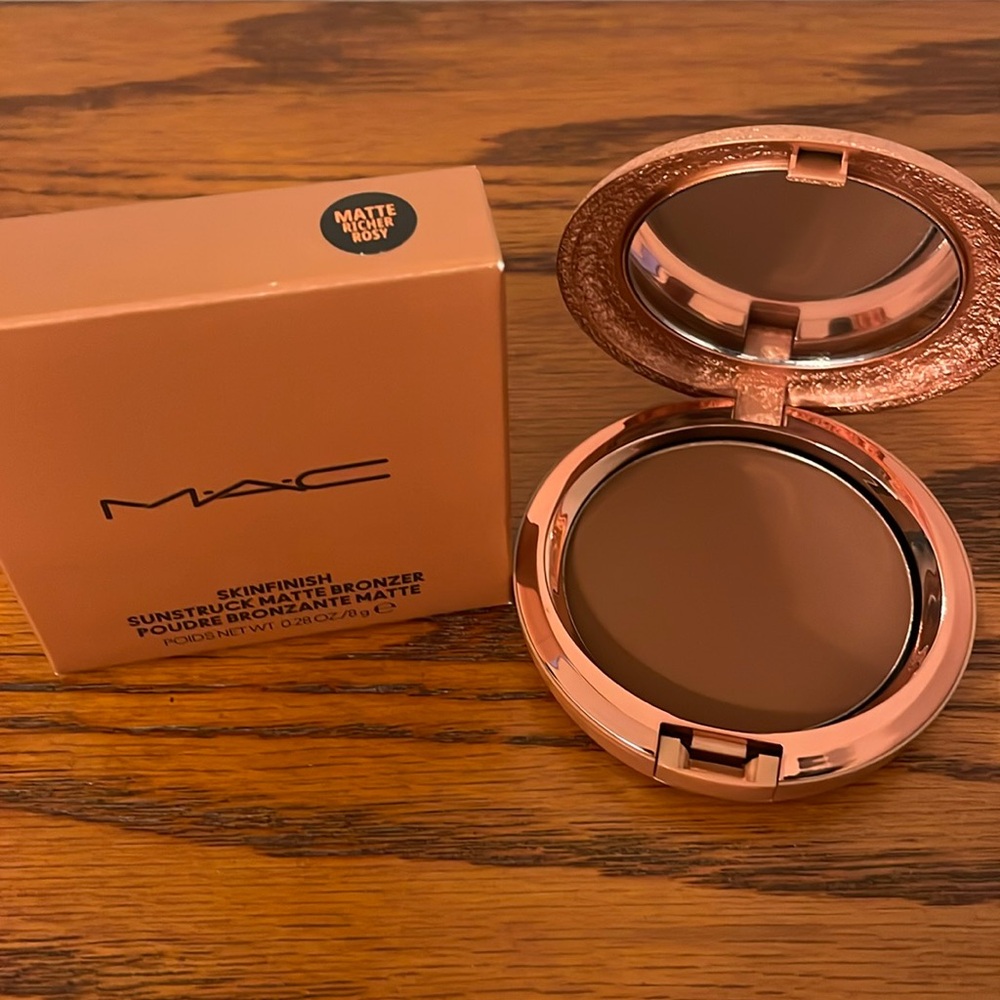 BNIB MAC SKINFINISH SUNSTRUCK MATTE BRONZER Matte Richer Rosy